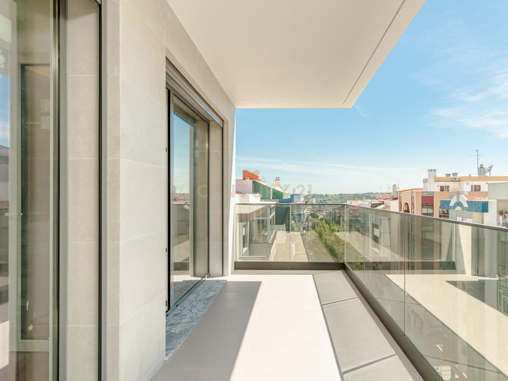 Empreendimento novo 2026, Apartamentos contemporâneos de elevado padrão. - Image 28