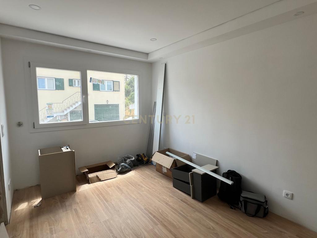 Moradia moderna T4 em construção na Rinchoa - Image 3