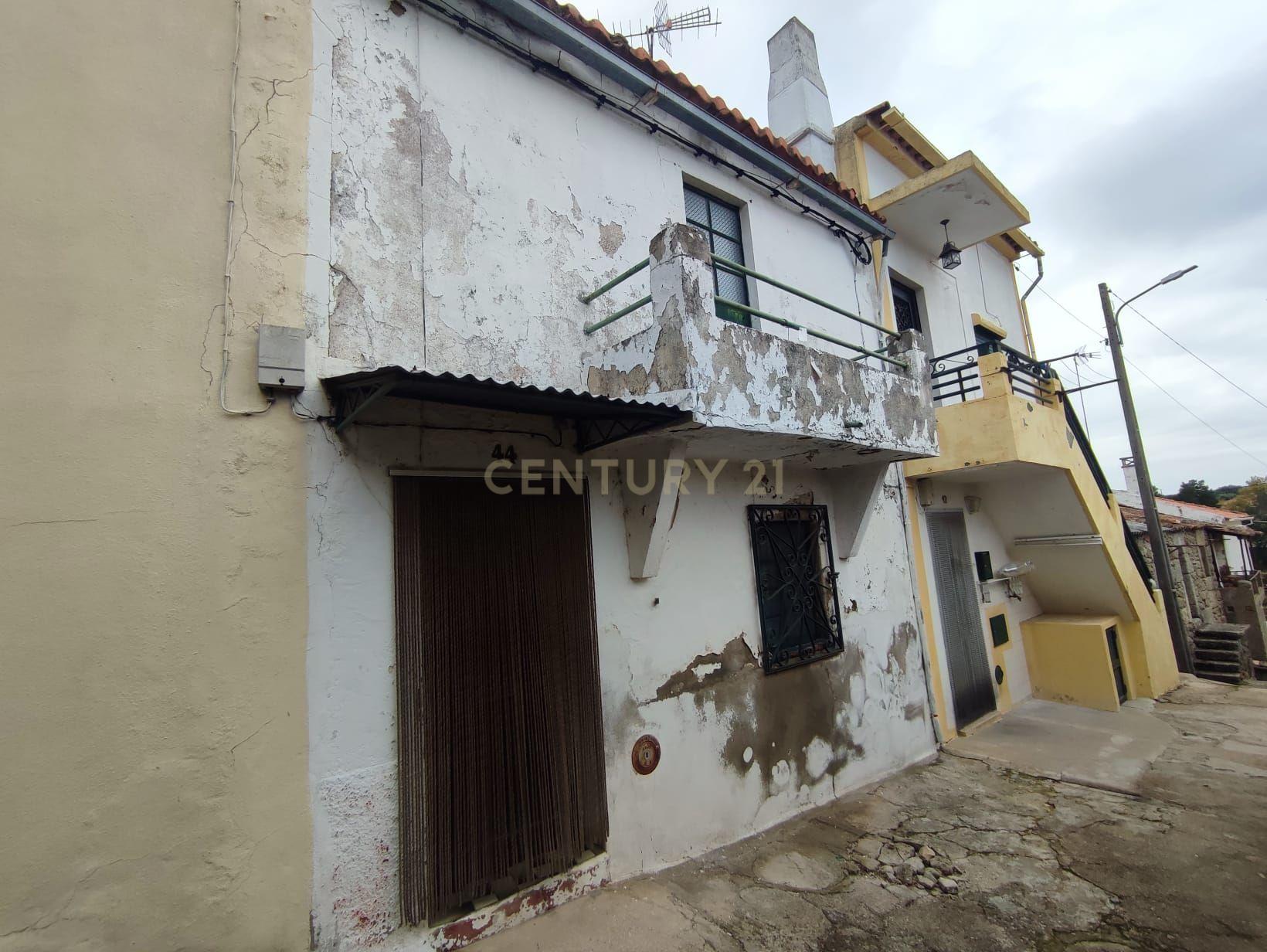 Moradia T2, com anexo em pedra, Tinalhas, Castelo Branco - Image 18