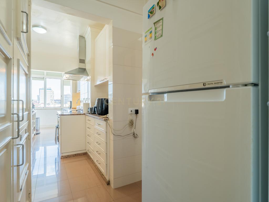 Apartamento T5 Remodelado no Lumiar – 152m² | Praceta Rua Alexandre Ferreira - Image 47