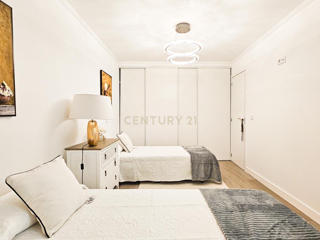 Apartamento T2 |  Renovado | Varanda | Vista Mar | Albufeira - Image 15