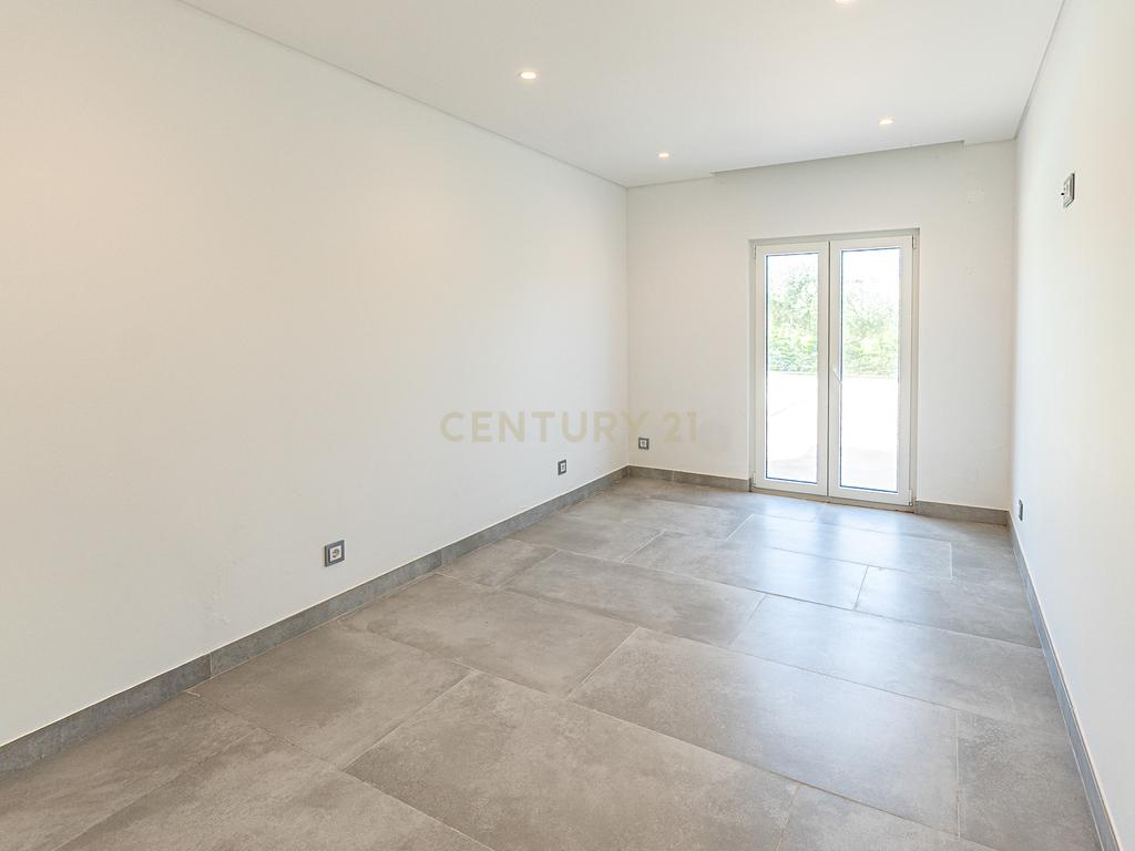 Moradia T6 de Luxo - 924 m² - Piscina - São Pedro da Cadeira - Nova - Image 49
