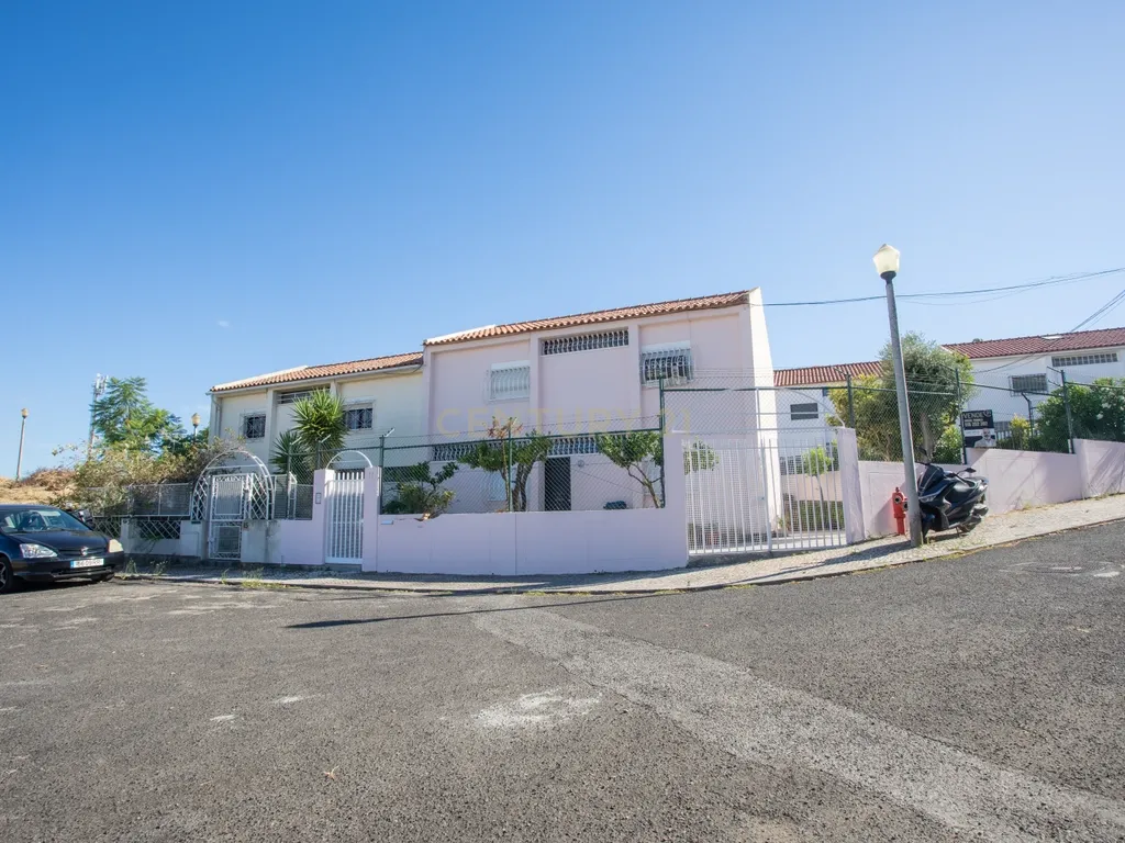 Moradia Rua Vila Fontes Olivais - Image 23
