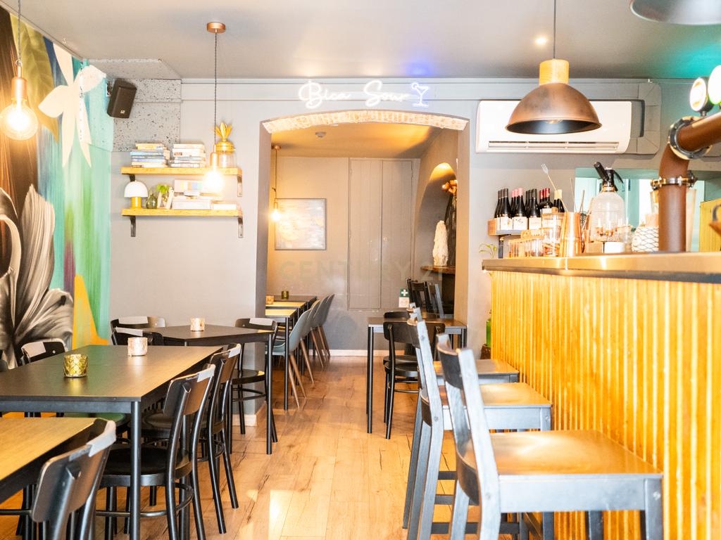 Restaurante Pronto a Funcionar na Emblemática Rua da Bica – Uma Oportunidade Única no Coração de Lisboa - Image 4