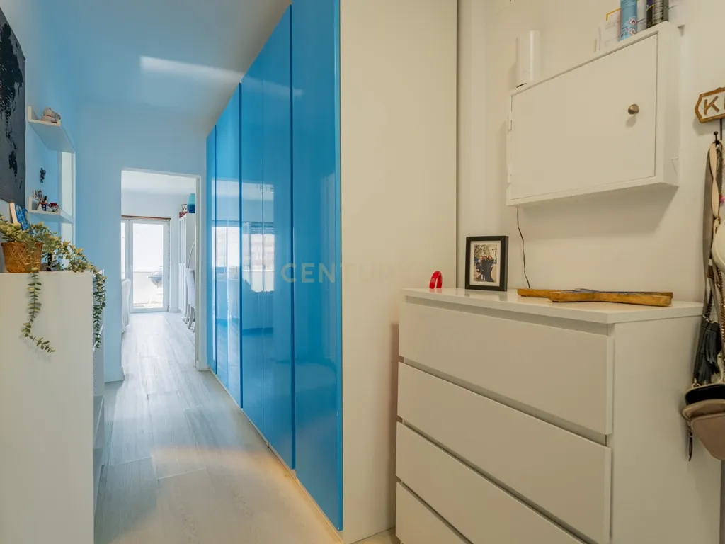 T2 renovado com Varanda, Vista Mar e Box privativa em Santa Cruz - Image 14