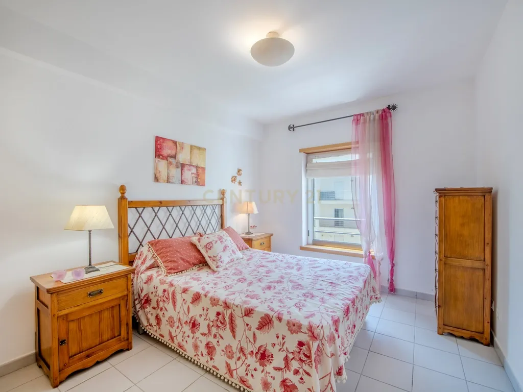 Apartamento T2 - Oportunidade Única a 5 Min da Praia da Rocha! - Image 54