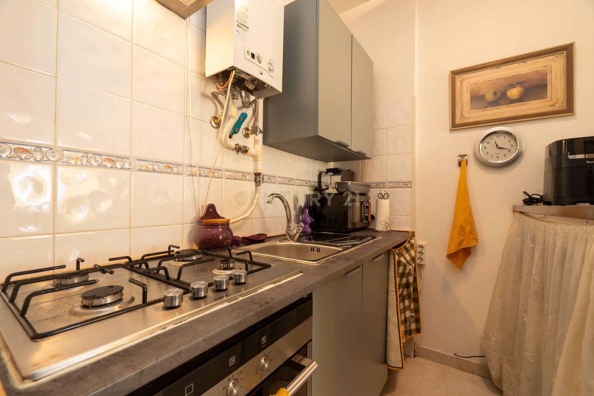 Fotografia 6 de T1 Pronto a Habitar em Massamá – Localização Privilegiada e Excelente Distribuição de Espaços