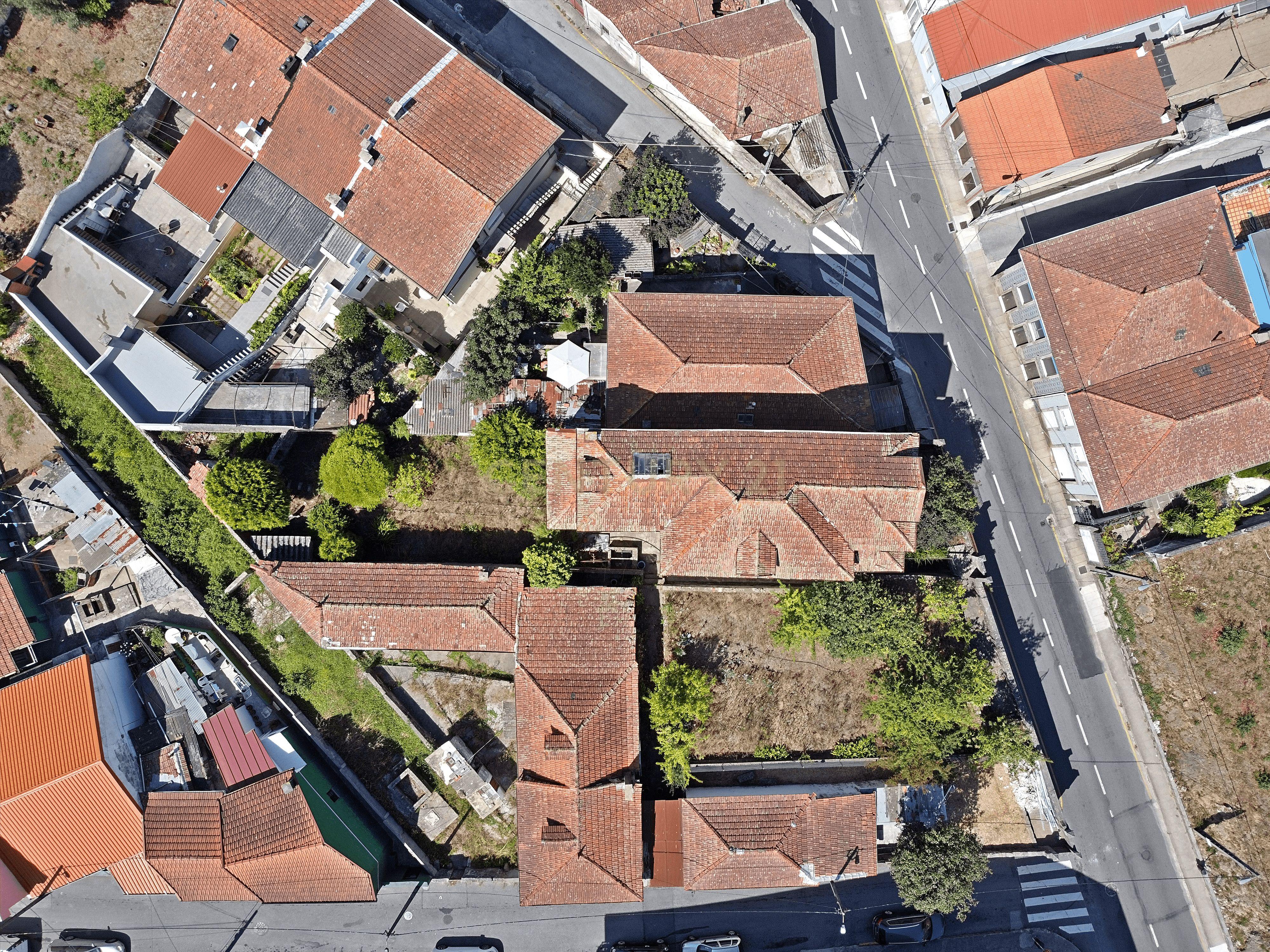 Prédio  ant a 1951 a Venda em Rio Tinto Prédio em propriedade total com Andares ou divisões susceptíveis de utilização Independente  Numero de pisos do artigo: 3 pisos - Image 24
