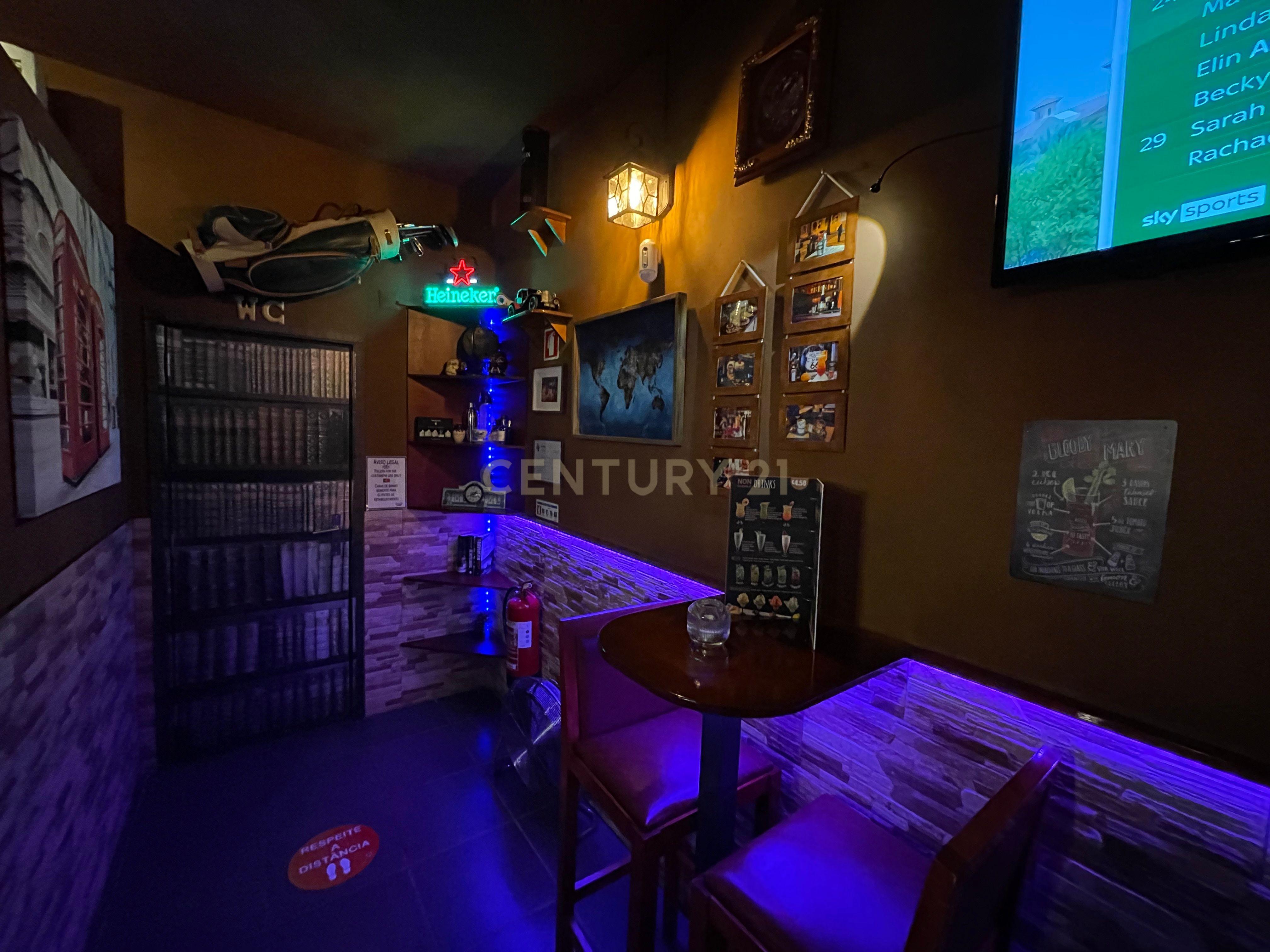 Bar na rua da Oura, Albufeira. - Image 9