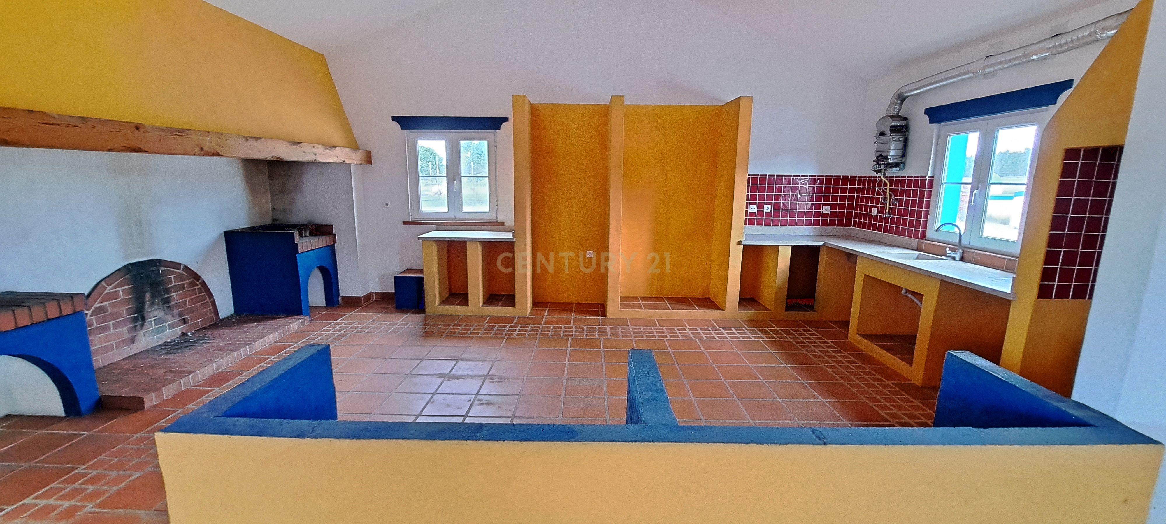 Terreno com 5250m em Pegões com Moradia e garagem sem LU - Image 7