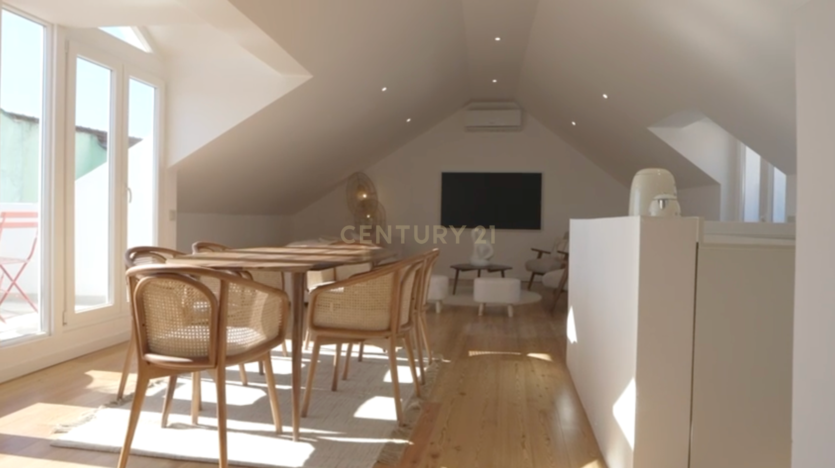 Apartamento T3 Duplex de luxo na Estrela, Lapa em Lisboa - Image 5