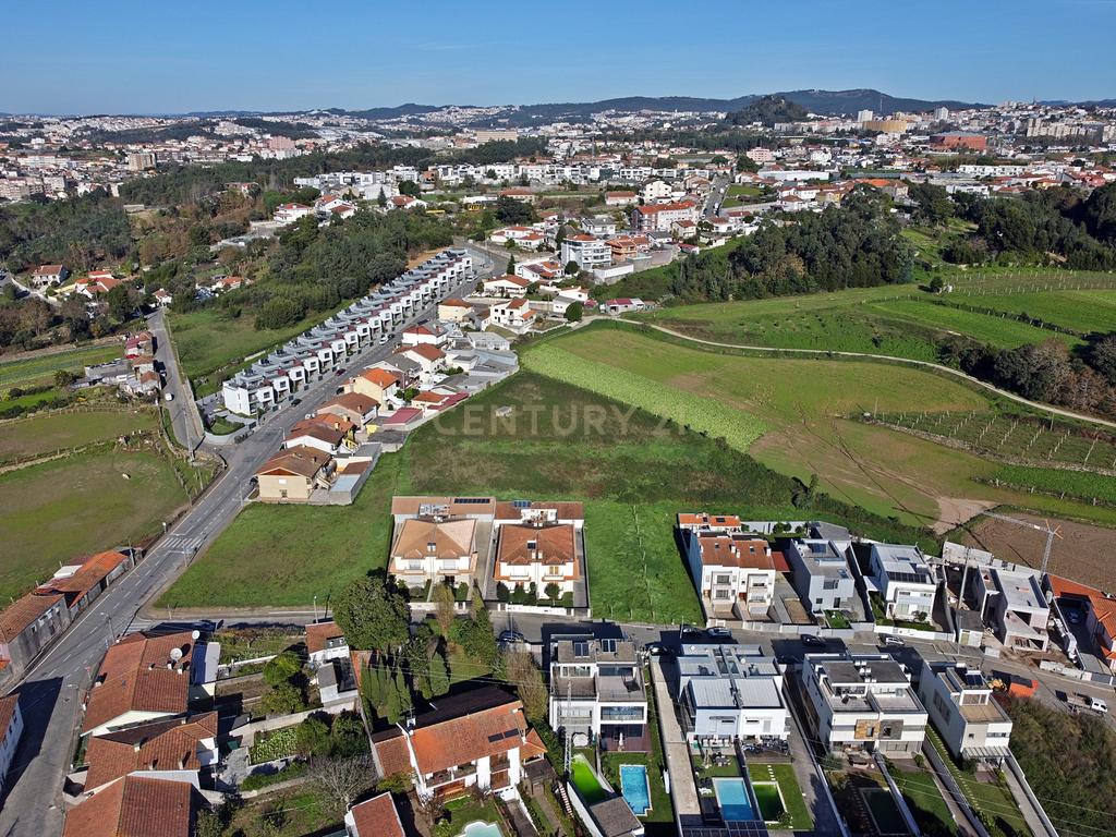 TERRENO COM VISTA RIO EM GONDOMAR COM PROJETO APROVADO PARA EMPREENDIMENTO TURISTICO.              TURISMO - Image 6