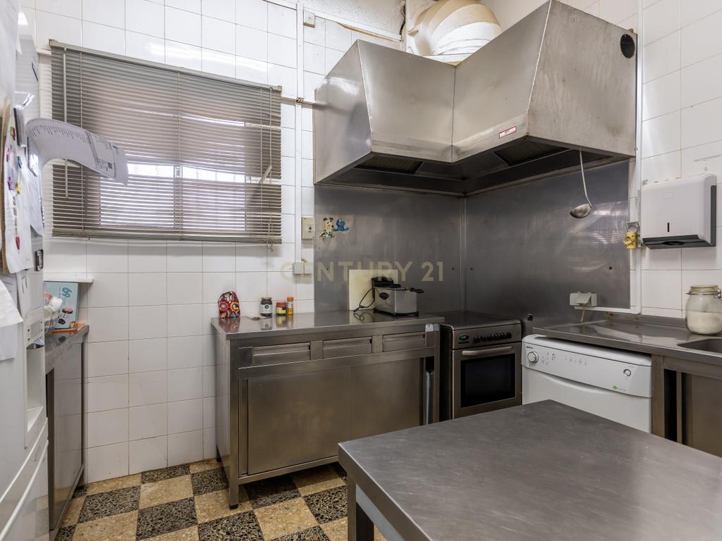 Loja/Café totalmente equipado em Marvila-Bairro dos Lóios - Image 6