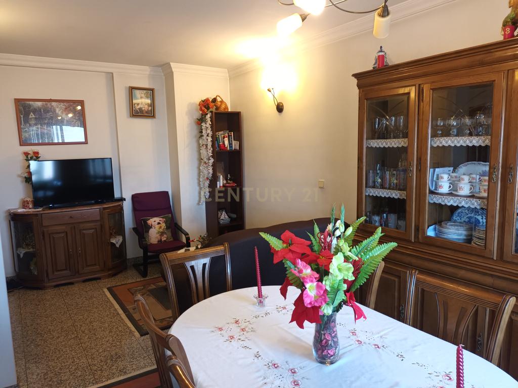 Vende-se apartamento T3 Duplex, zona das Antas, Porto - Image 7