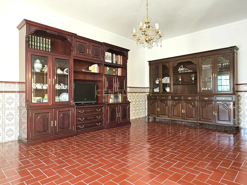 Vila T2+2 em Vendas Novas - Image 6