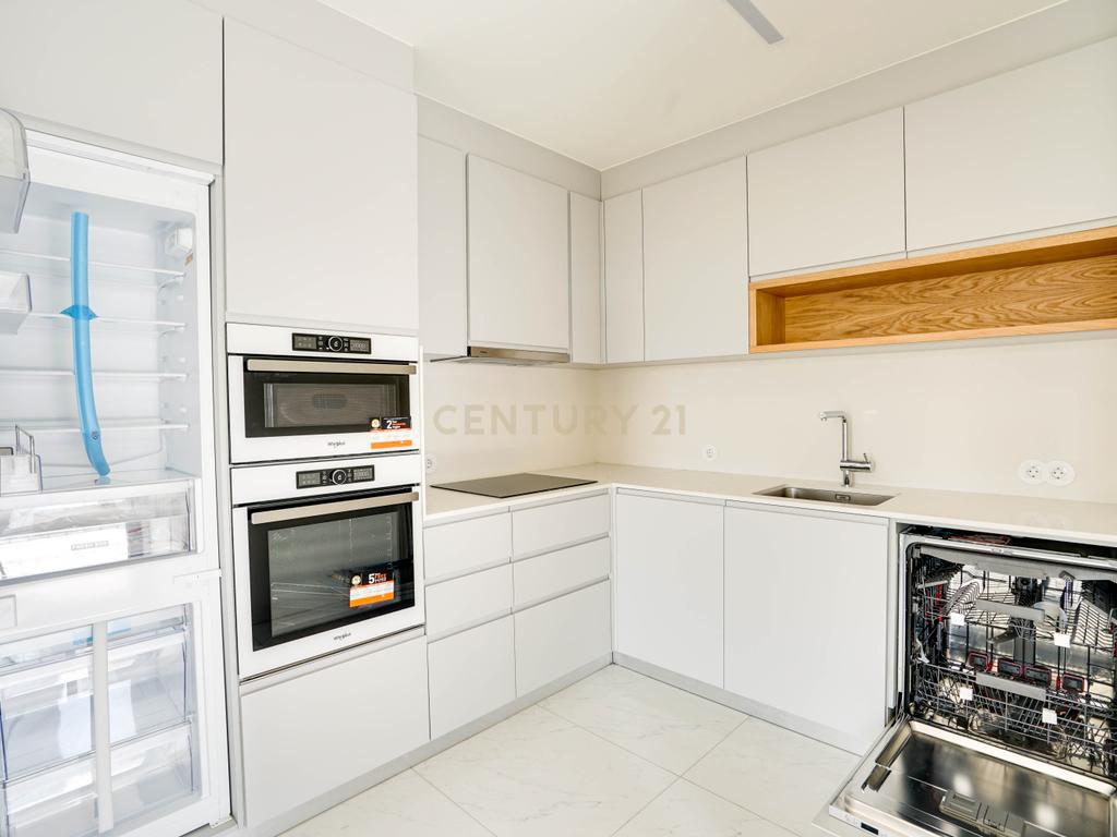 T1, Portela, Loures - Image 8