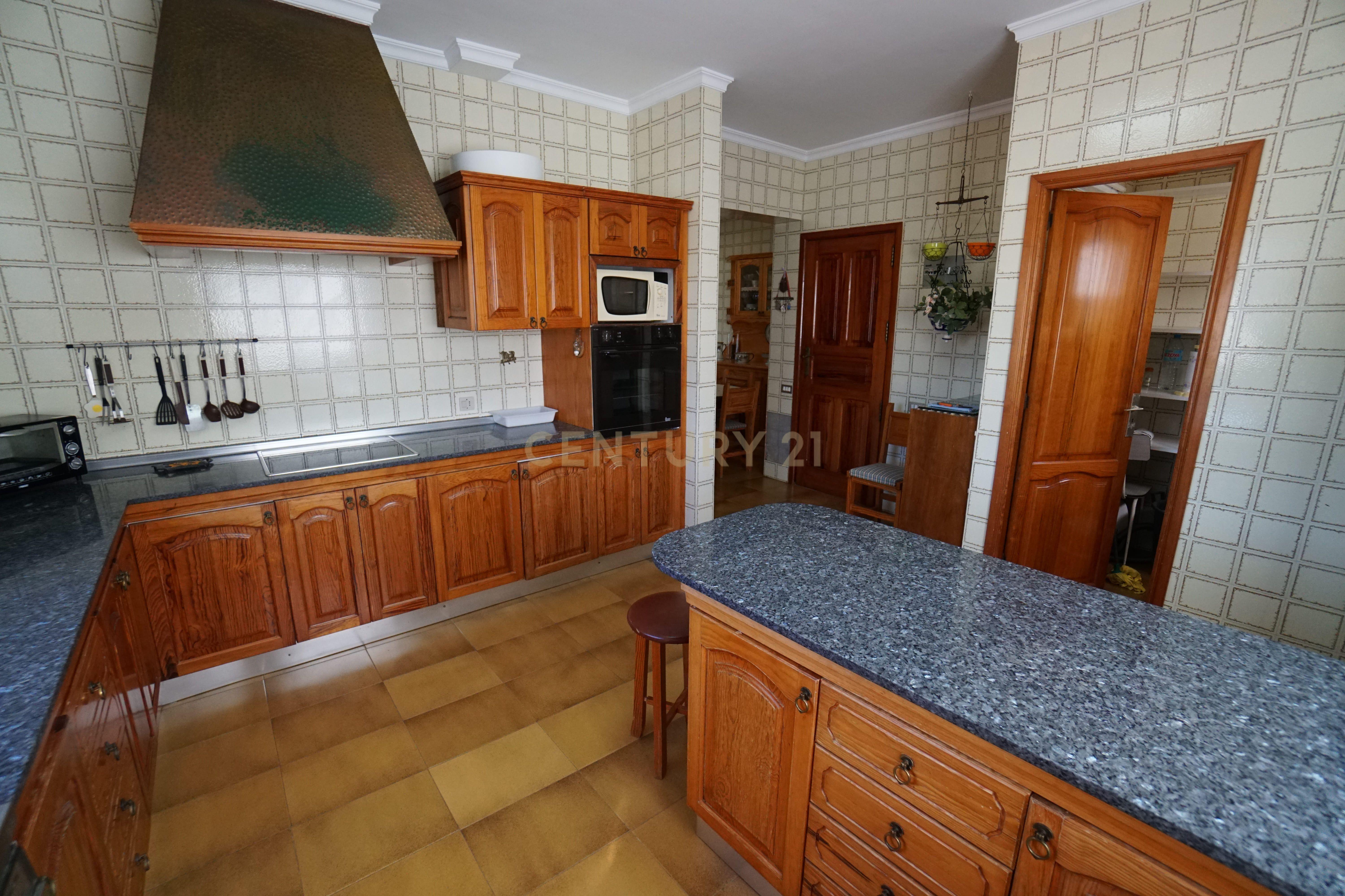 undefined - Image 7