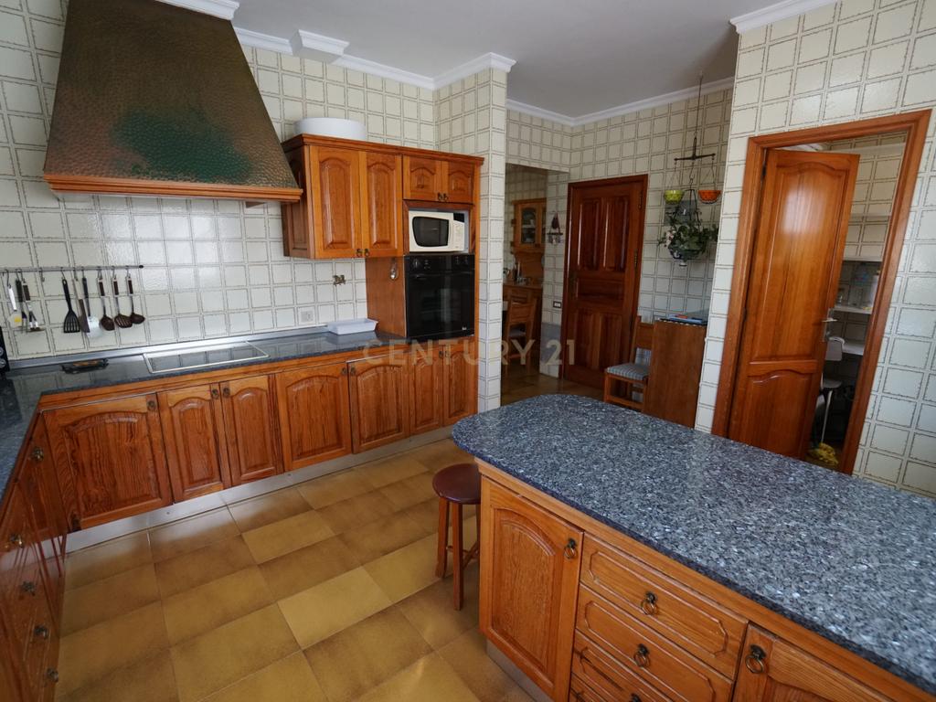 undefined - Image 7