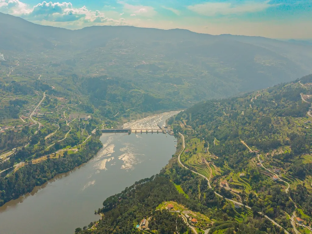 Terreno com magnifica Vista para o Rio Douro em Paços de Gaiolo - Image 15