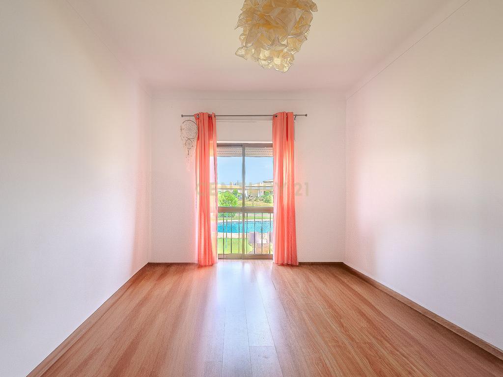 Apartamento T2 de 105m2 com Varanda e Vista Campo – Páteo, Albufeira - Image 24