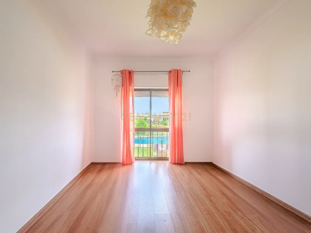 Apartamento T2 de 105m2 com Varanda e Vista Campo – Páteo, Albufeira - Image 24