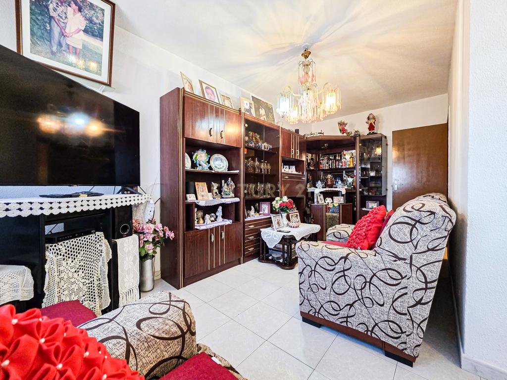 Excelente oportunidade! Apartamento T3 Vale da Amoreira - Image 9