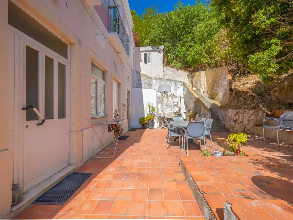 Apartamento com charme em Setúbal com uma vista soberba para o rio e terraço - Image 36