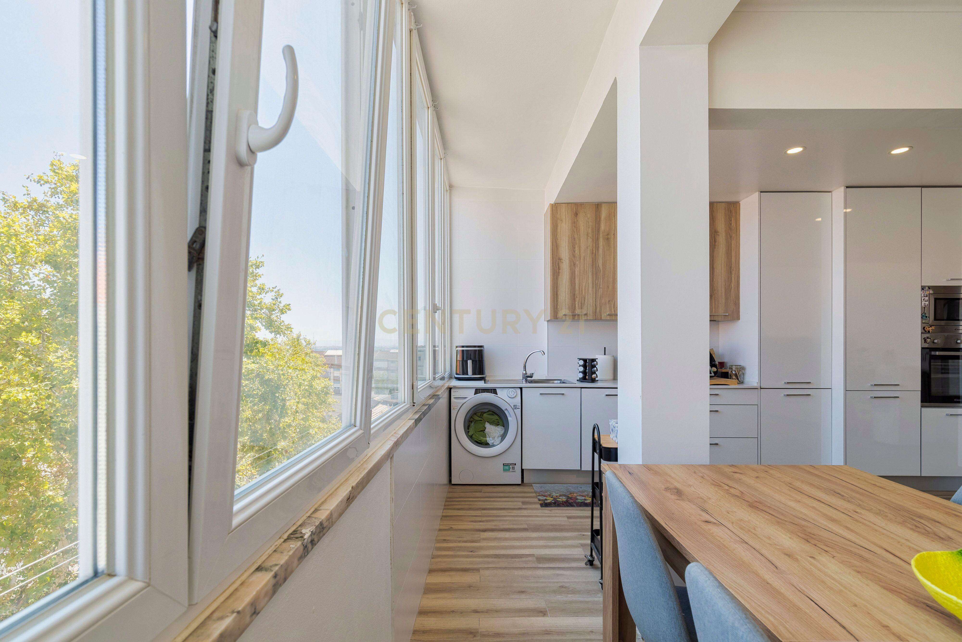 Fotografia 7 de Apartamento T3 com varanda  no Feijó