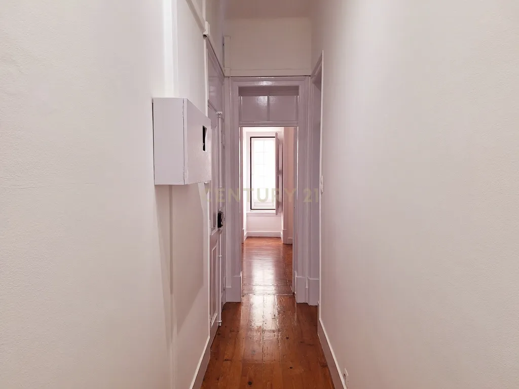 Apartamento T3 para Arrendamento em Campolide - Image 31