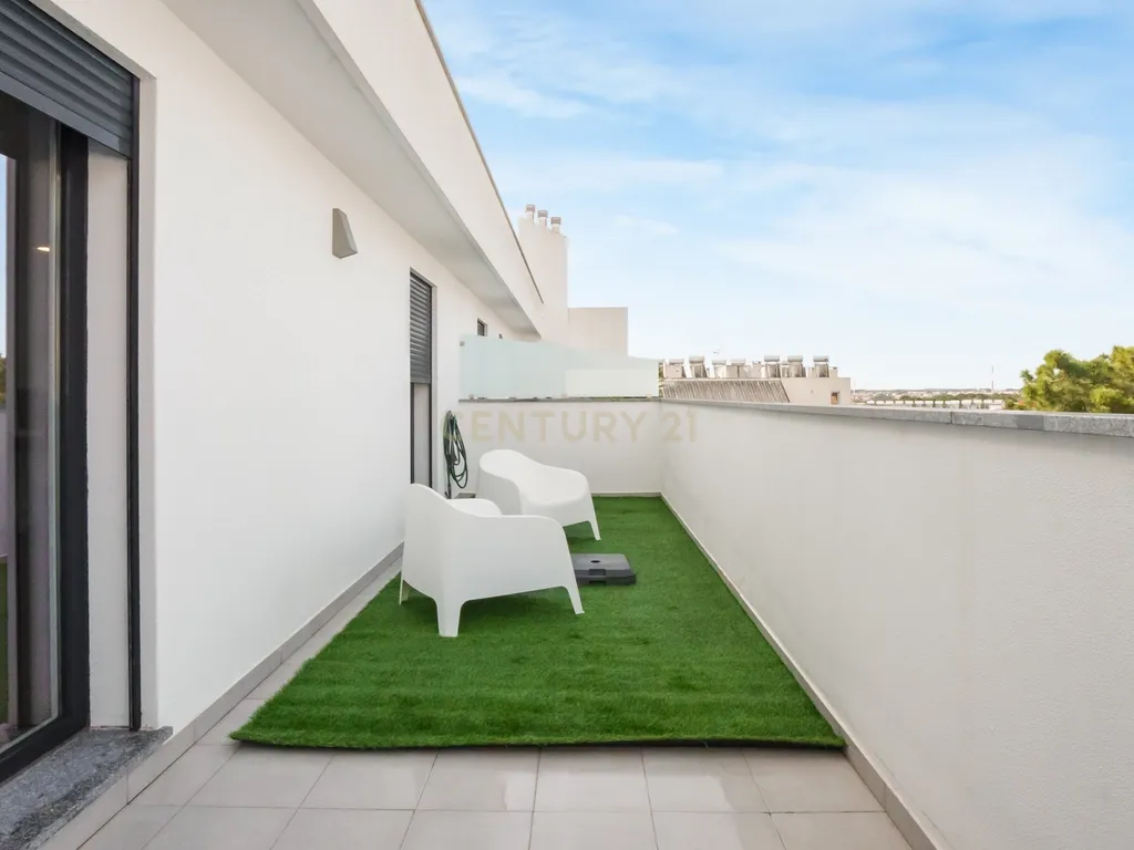 T3 duplex - Quinta da Fábrica - Corroios - Image 9