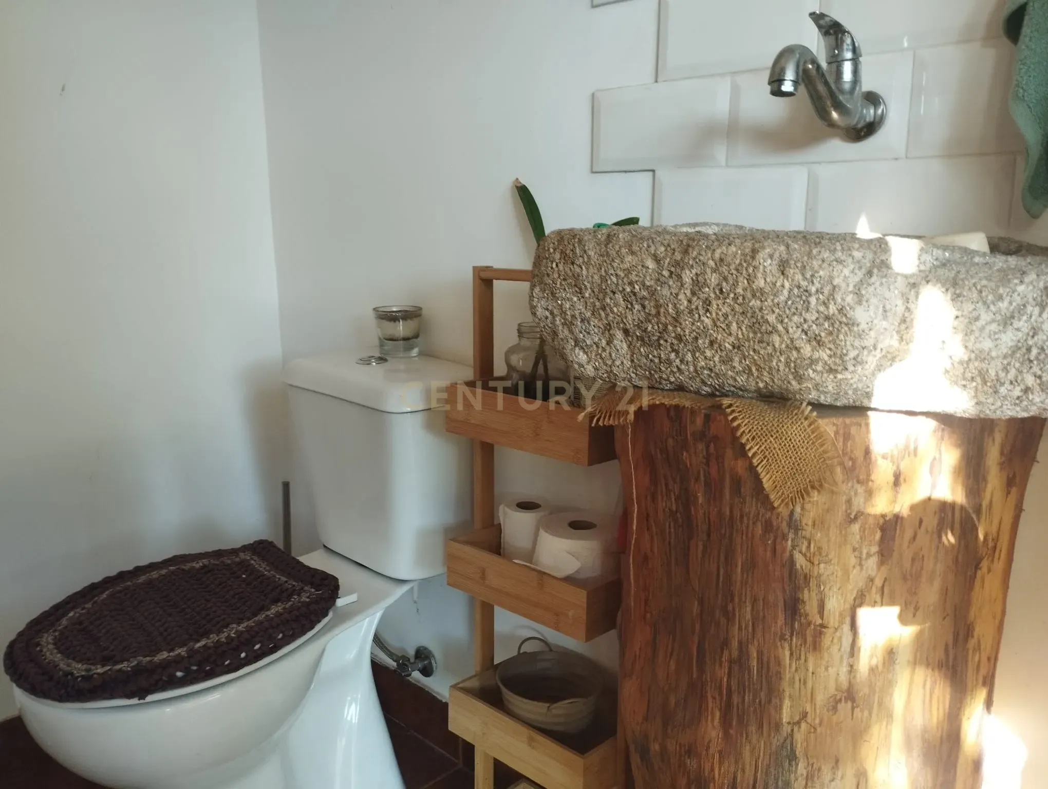 Fotografia 5 de Terreno com anexo para construção de um condomínio privado de 5 moradias unifamiliares na Várzea, Santo Tirso, Porto