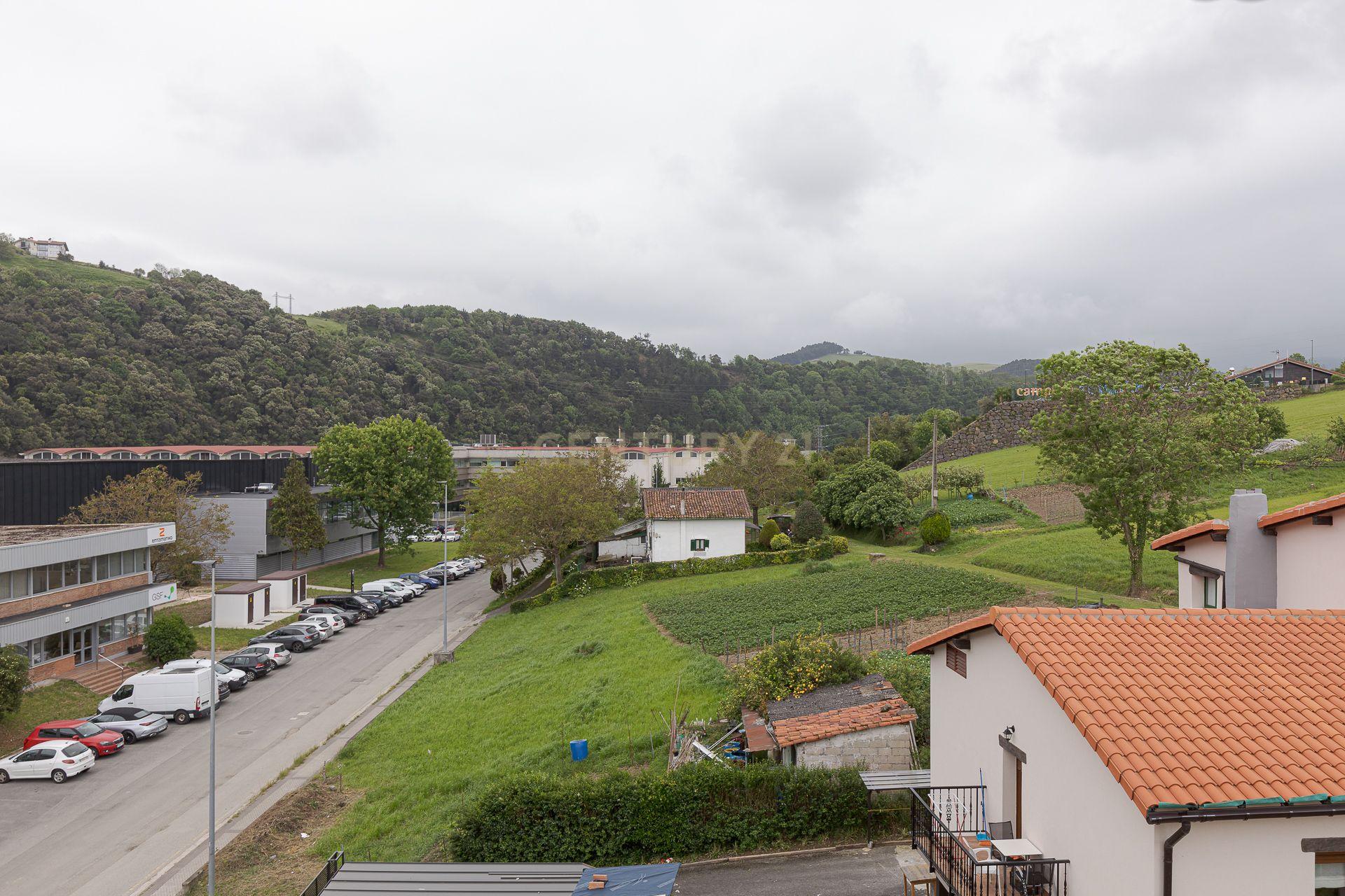 Apartamento alto em Zumaia: Transforme este espaço no seu lar ideal, por um preço incrível - Image 6