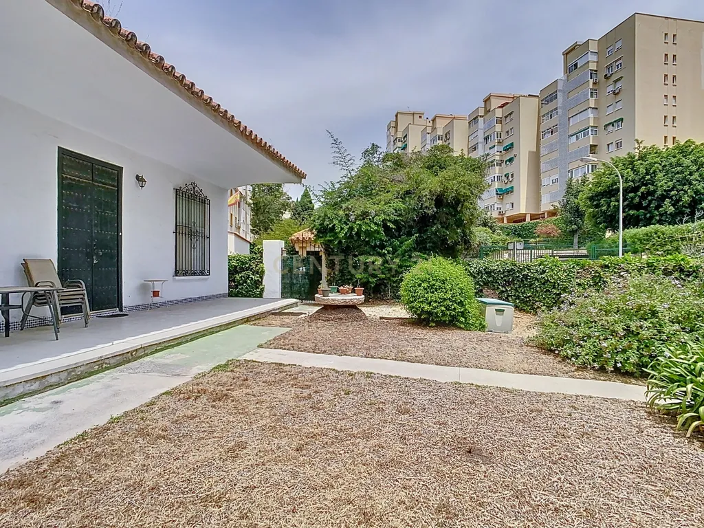 À Venda! Terreno Urbanizável com Edificações em El Limonar, Málaga - Image 18