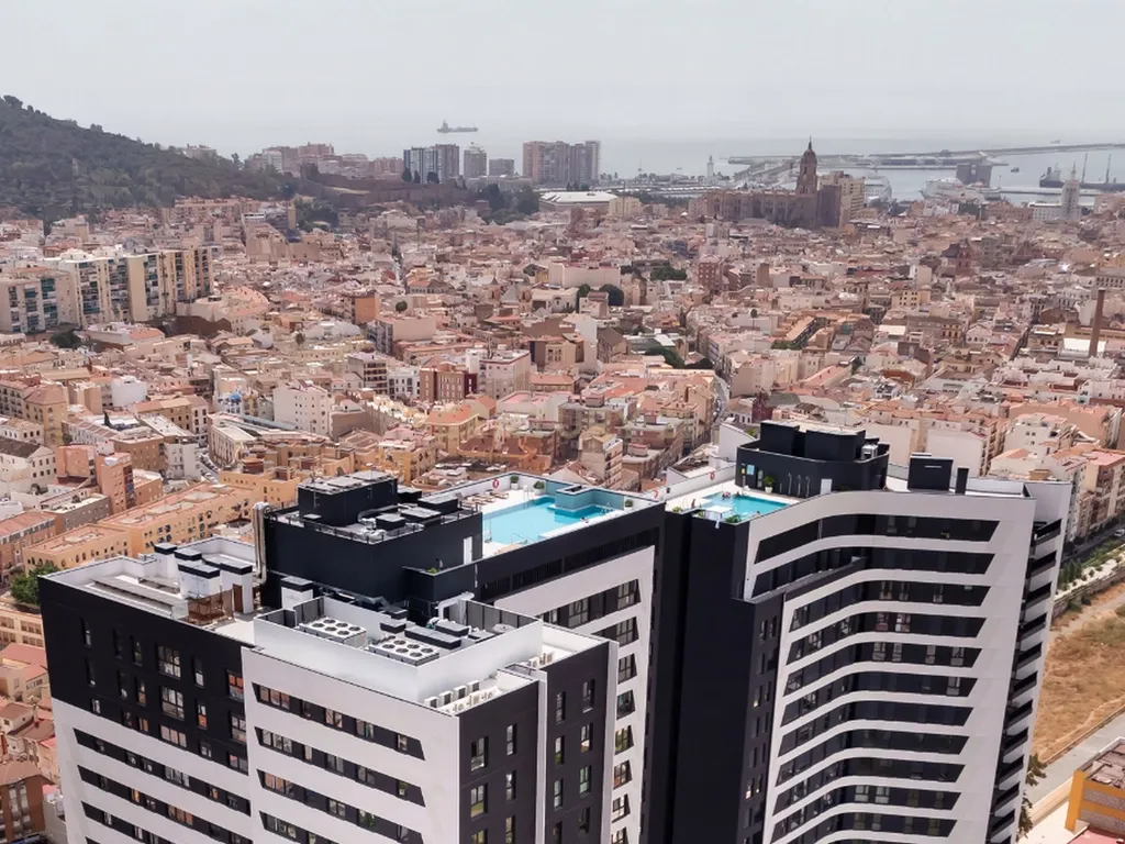 ESPECTACULAR APARTAMENTO PARA VENDA NO ARRANHA-CÉUS DE MALAGA! - Image 22