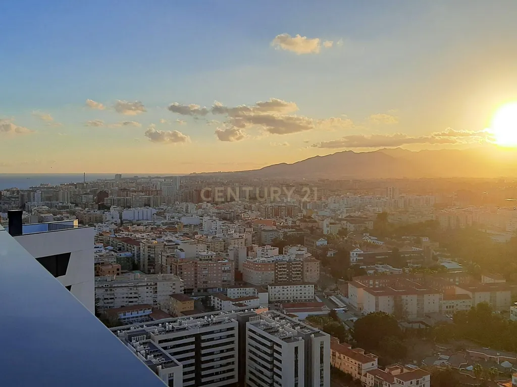 ESPECTACULAR APARTAMENTO PARA VENDA NO ARRANHA-CÉUS DE MALAGA! - Image 18