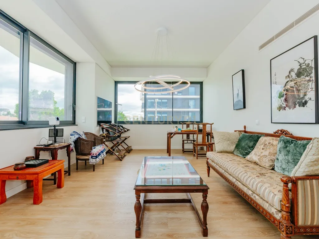 Apartamento T4 no VALRIO, Olivais - Image 6