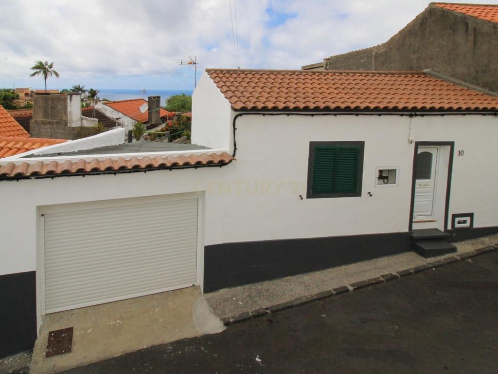 Moradia V2 - Fenais da Ajuda - Ribeira Grande - Image 2