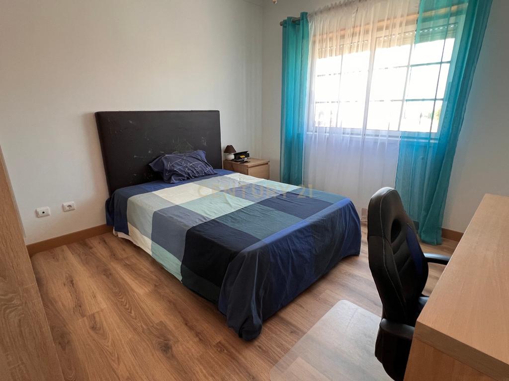 Apartamento T5 na Encosta do Sol em Caldas da Rainha, Luminosidade, espaço e conforto - Image 16