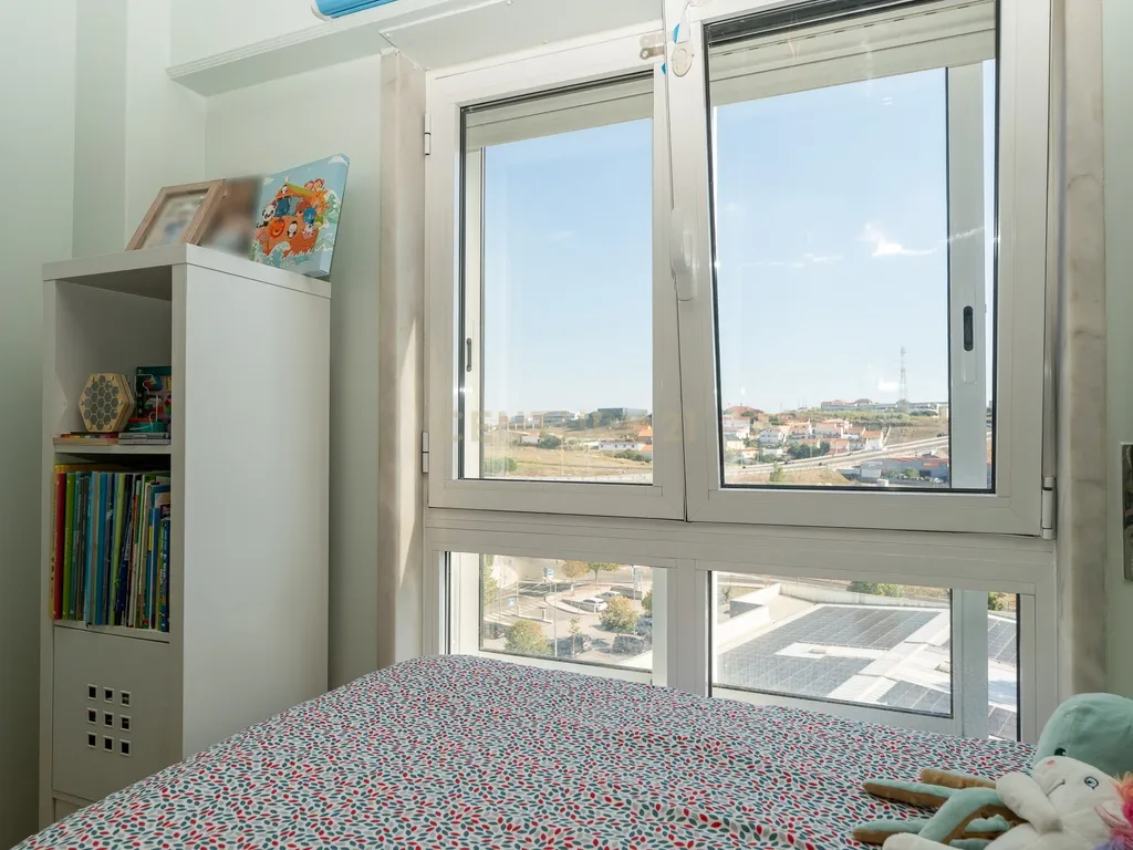 ** ESPECTACULAR APARTAMENTO T2 REMODELADO, NA URBANIZAÇÃO DA ANTA ** - Image 36