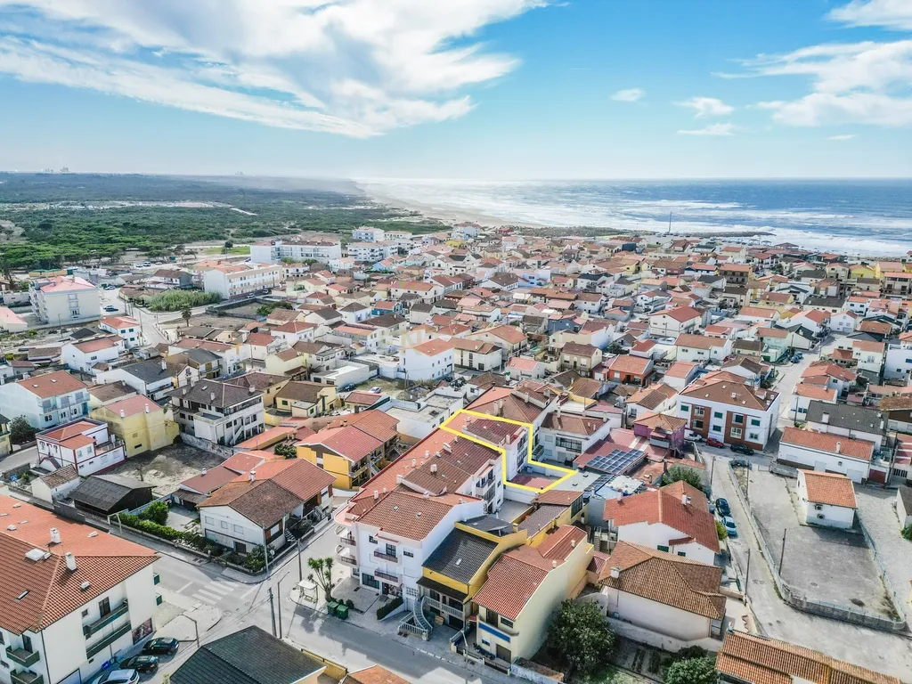 Apartamento T3 com terraço e garagem para 2 Carros, a 350 metros da Praia, São Pedro, Figueira da Foz - Image 3
