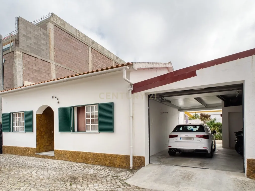 Linda Moradia T2 com Jardim e garagem a poucos kms de Martinho do Porto - Image 32