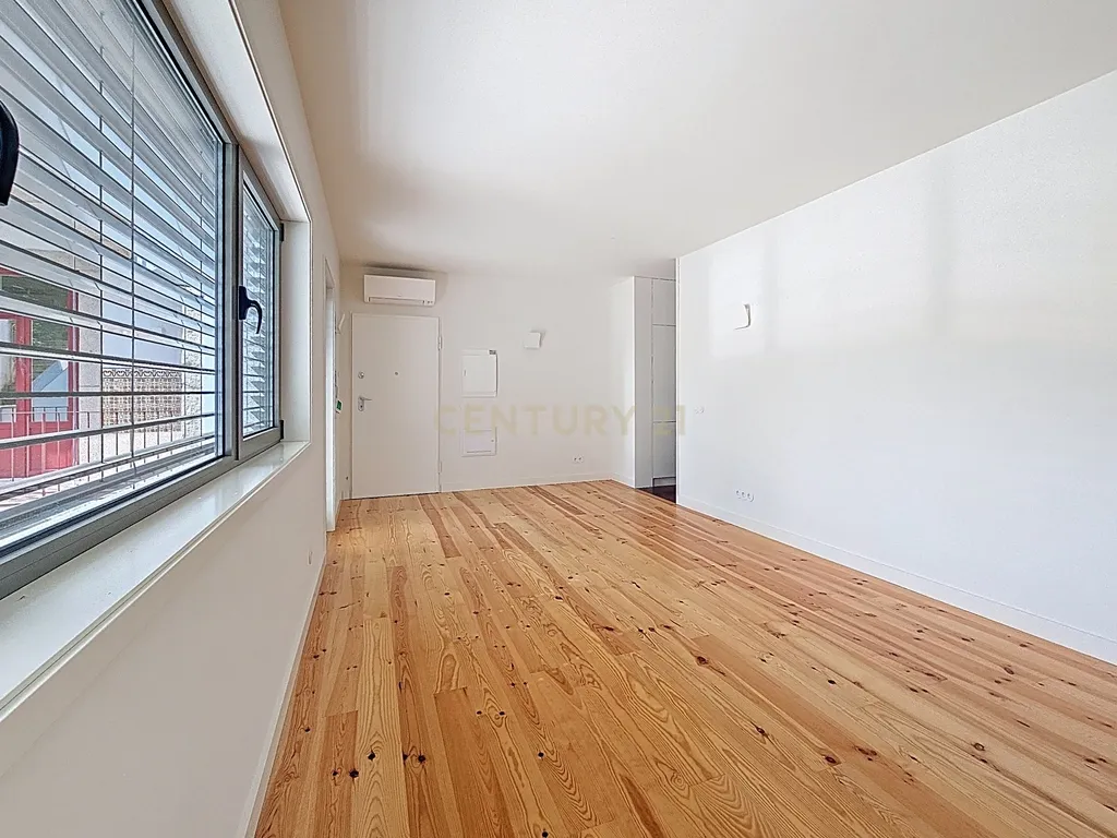 Apartamento T2 Novo – Rua do Bonjardim, Porto - Image 3