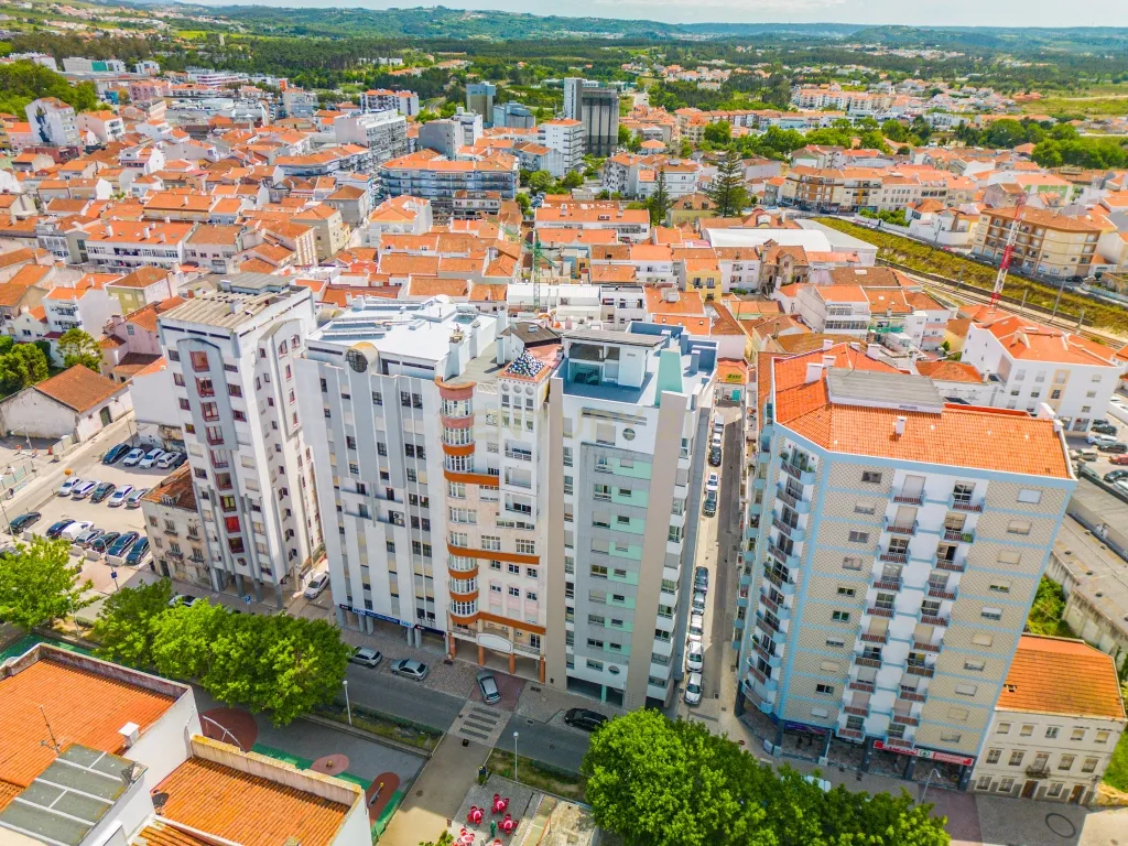 Apartamento T4 Premium com Terraço na Avenida da Independência - Image 72