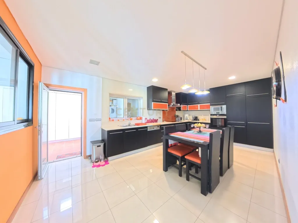 Moradia T4 em Esposende com Jardim e Garagem - Image 12