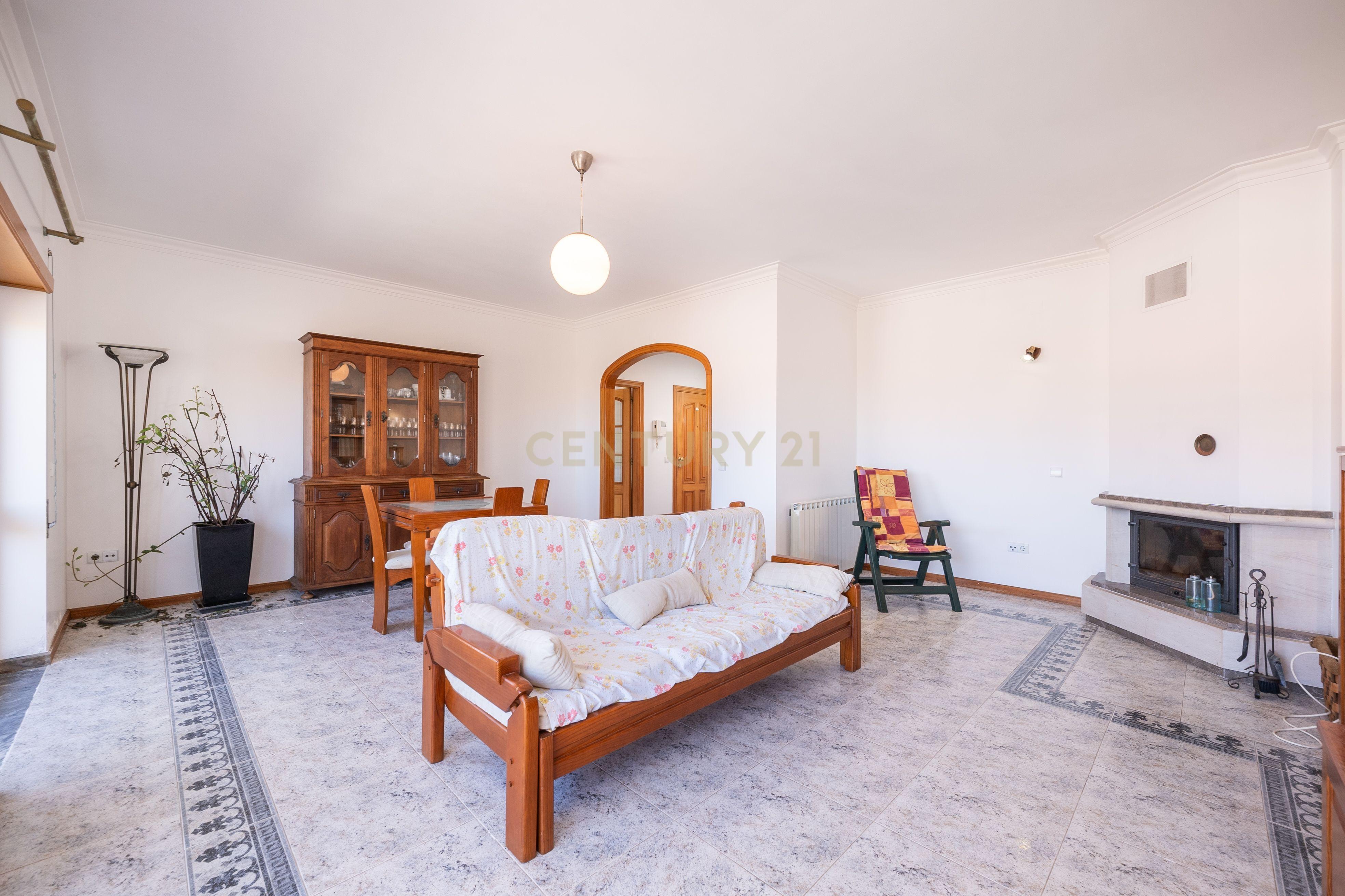 Fotografia 3 de APARTAMENTO T3 COM GARAGEM E SÓTÃO | BUARCOS