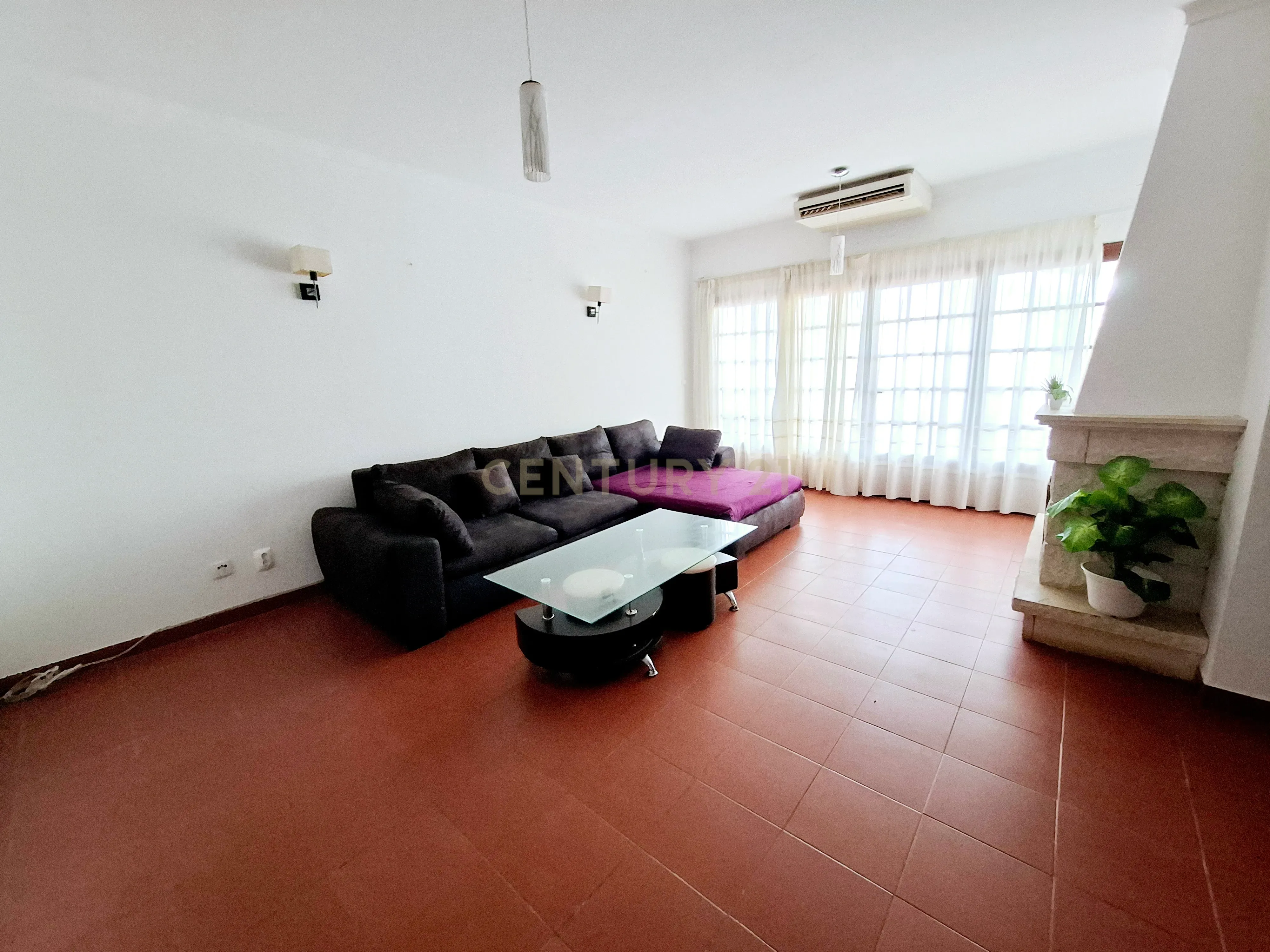 Urbanização Quinta do Poço – Olhos de Água 2.9 km da praia moradia V2+1 - Image 11