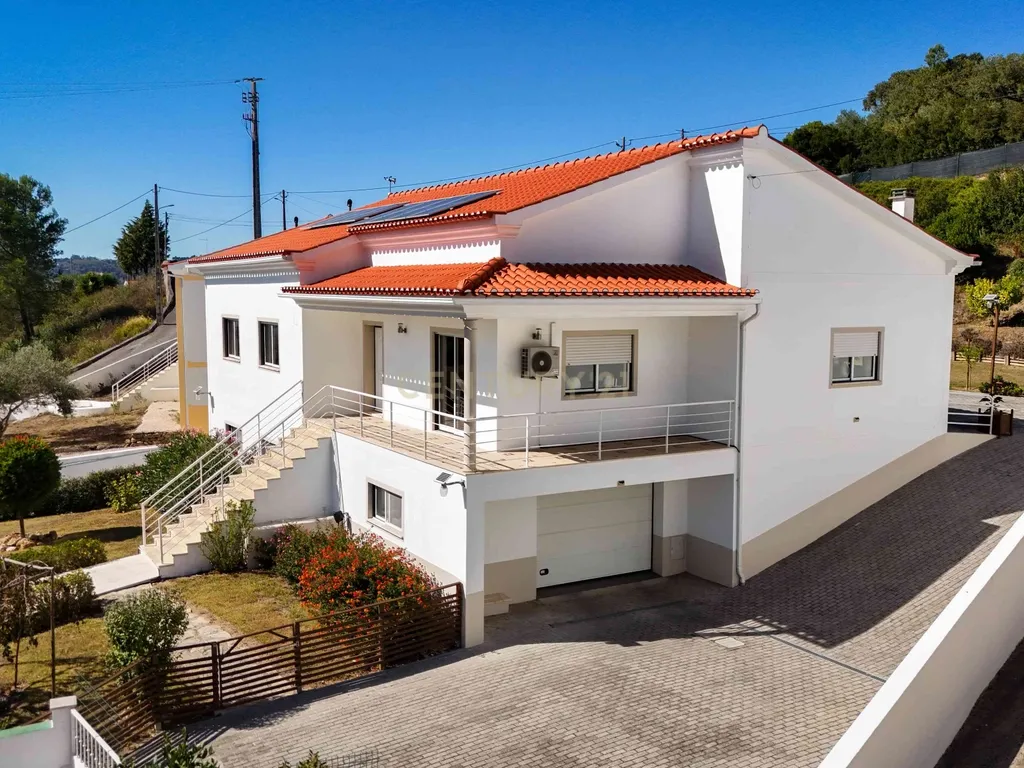 Moradia Eficiente Energeticamente com Padrões Escandinavos | Chiqueda – Alcobaça - Image 2