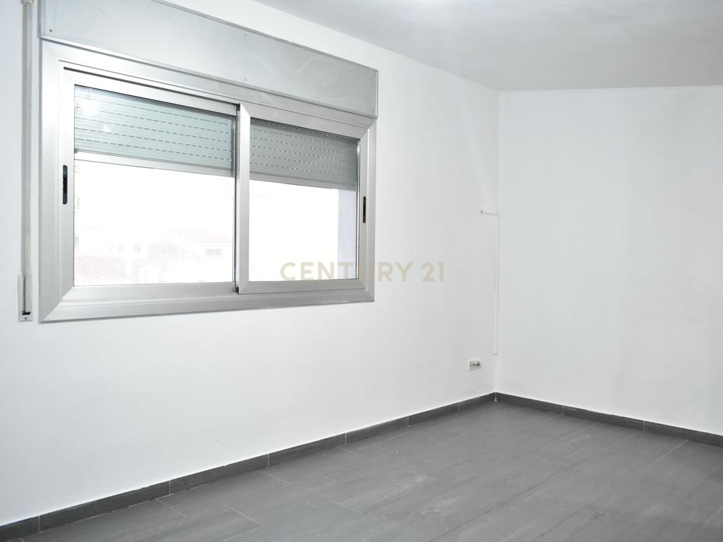  - Image 4