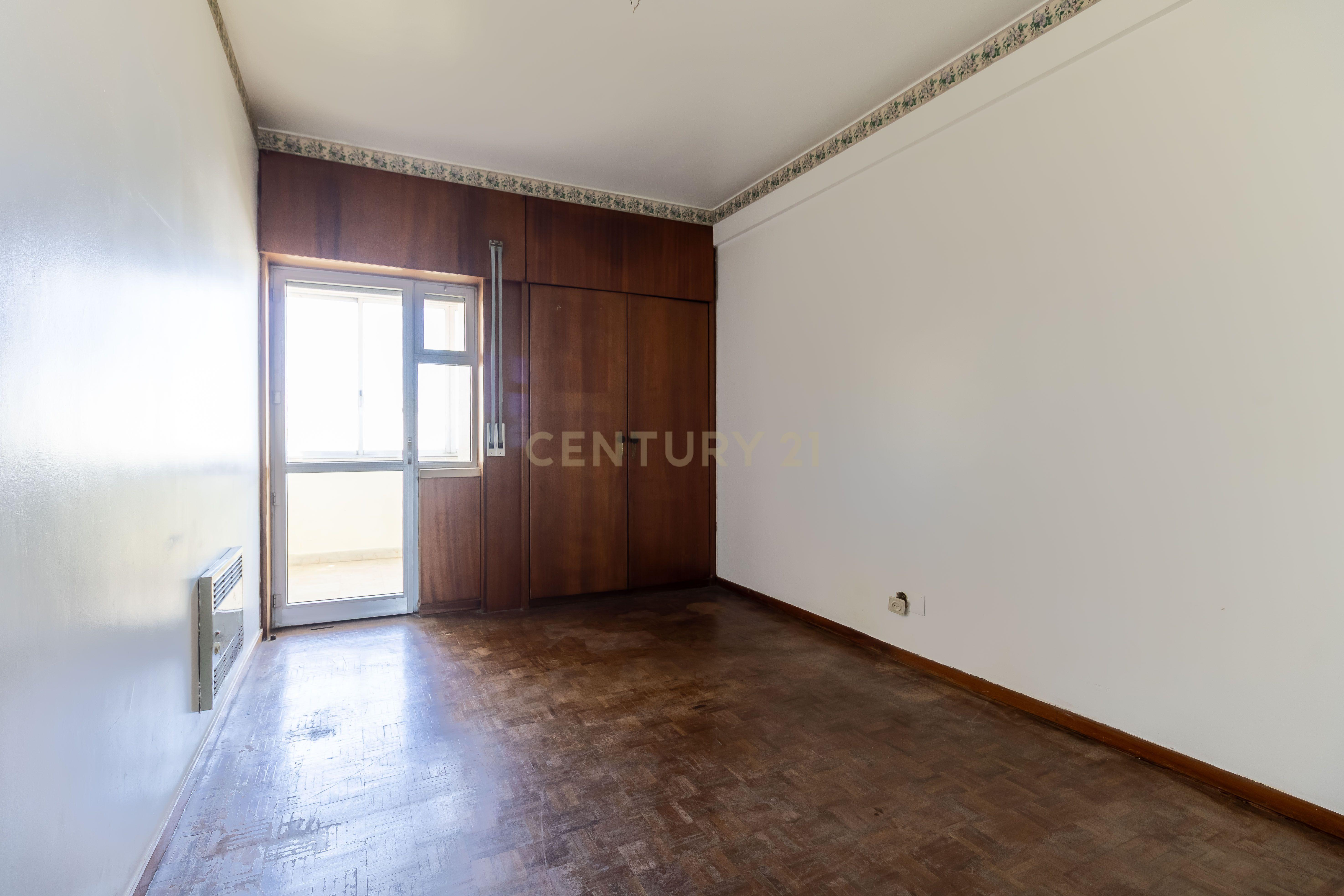 Fotografia 7 de Miraflores | Luz, Espaço e Vistas Desafogadas para Criar uma Casa Única