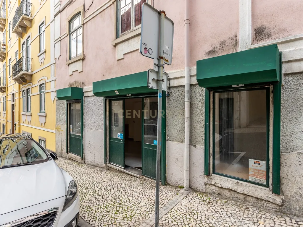Loja/Escritório com apartamento de 150m2 com acesso a pessoas de mobilidade reduzida - Image 2